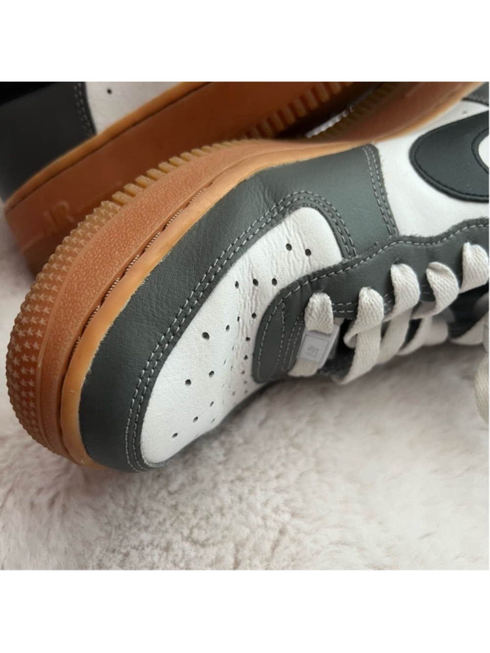 Nike AF1 - Air Force 1 *RARE COLOR* - Picture 3 of 9